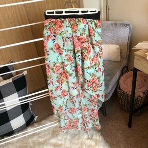 🔥HUGE MOVING SALE🔥 Floral High-Low Skirt